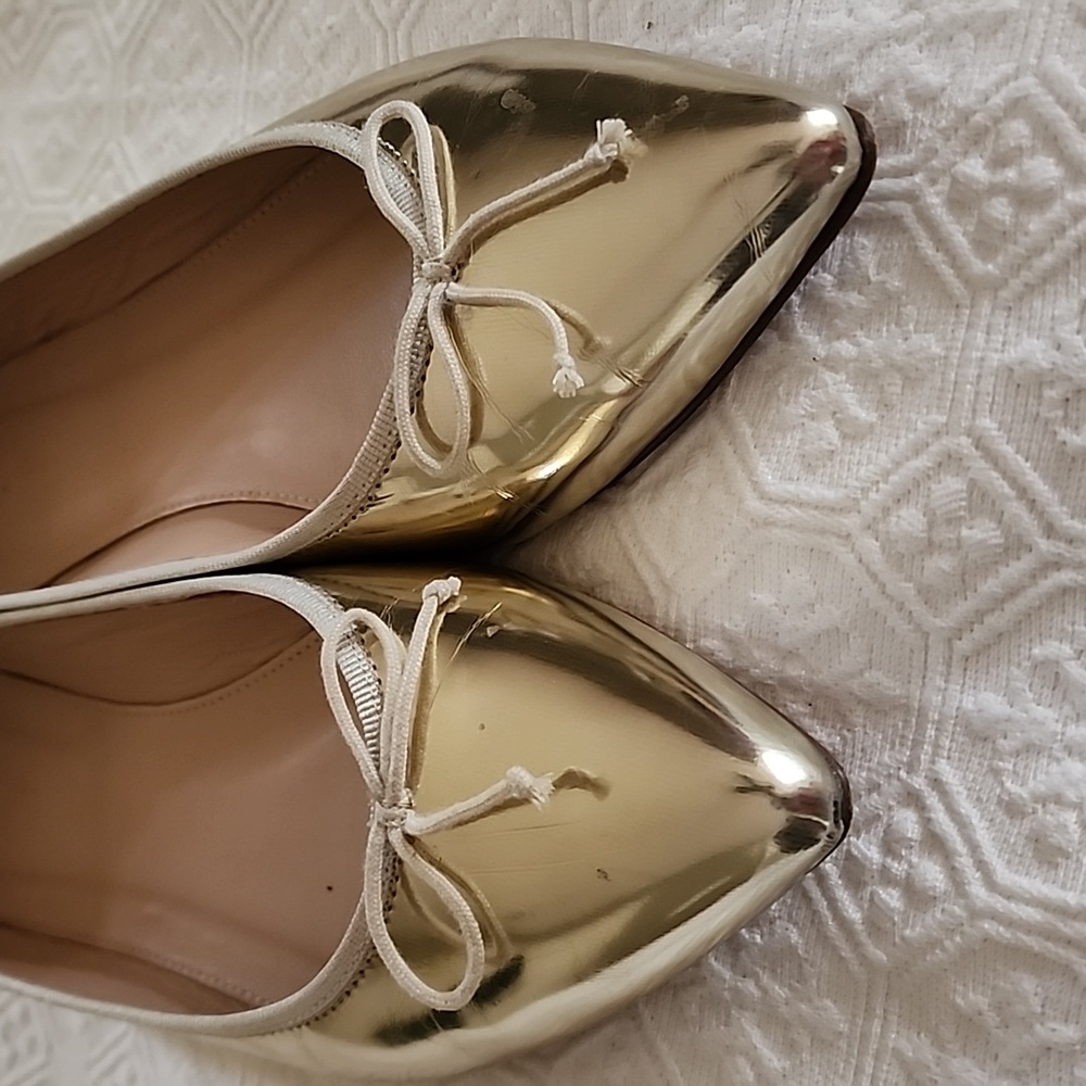 J. CREW GOLD BALLERINA FLATS SIZE 9